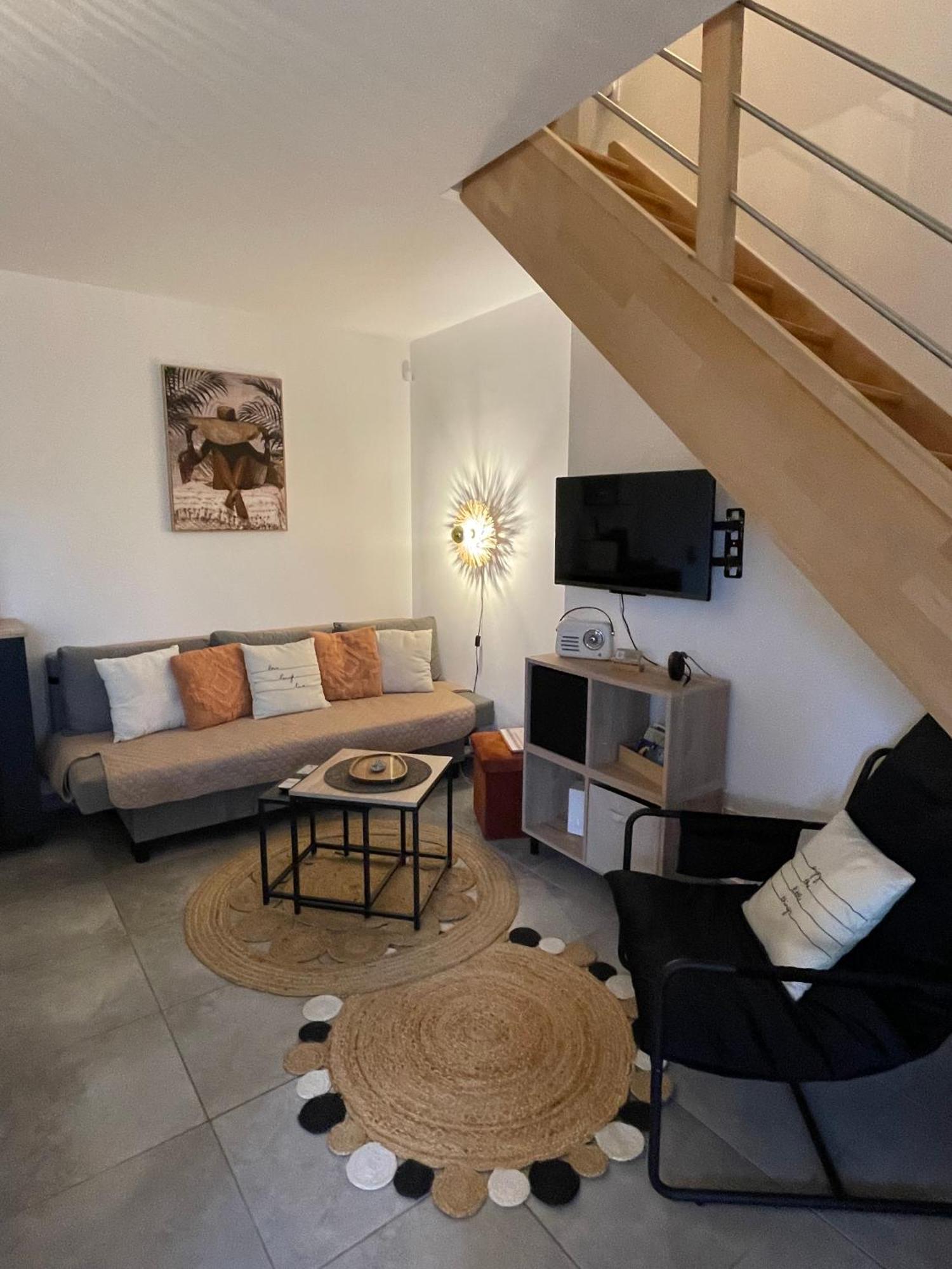 A Casa Di Lo Βίλα Lecci Εξωτερικό φωτογραφία